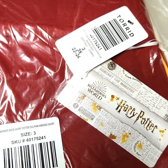 ❤️NWT VINTAGE TORRID HARRY POTTER BIKE SHORTS - HOGWARTS GRYFFINDOR - PLUS SIZE - Picture 7 of 15